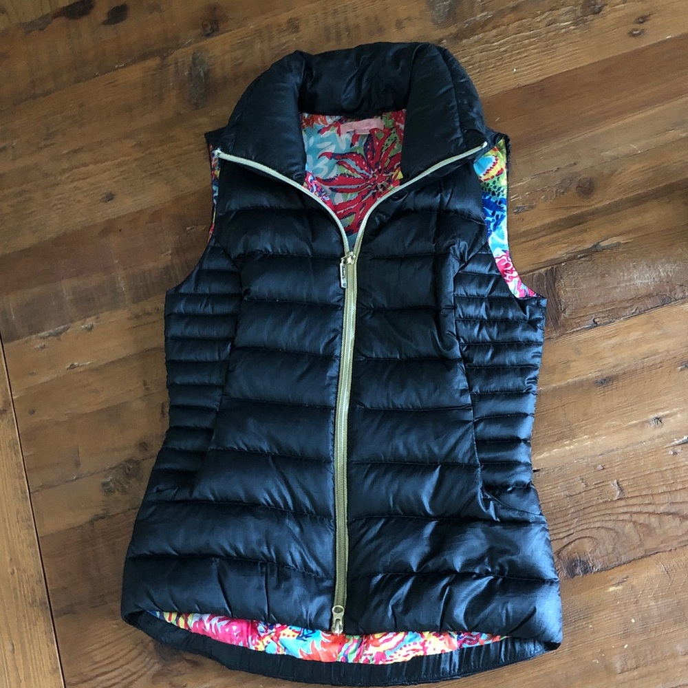 Lilly Pulitzer Black Quilted Puffer Vest with Colorful Floral Lining size XXS